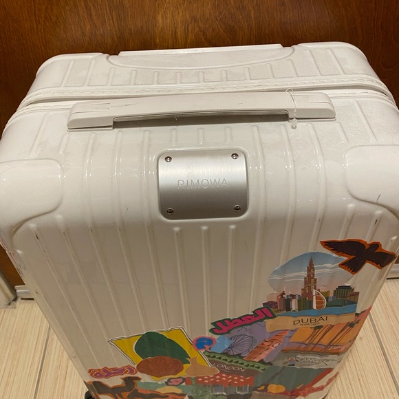 RIMOWA Carry On Luggage With Rare Dubai City Sticker Set by artist Antti Kalevi - Picture 7 of 12